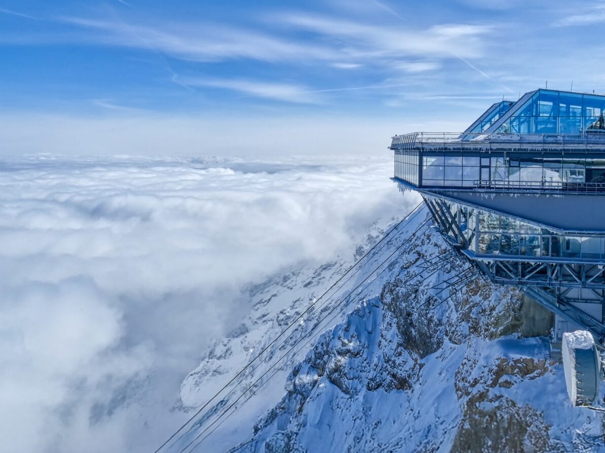 SAVECALL Cloud Telefonanlage – flexible cloud telephony for businesses with scalable, secure and location-independent calls