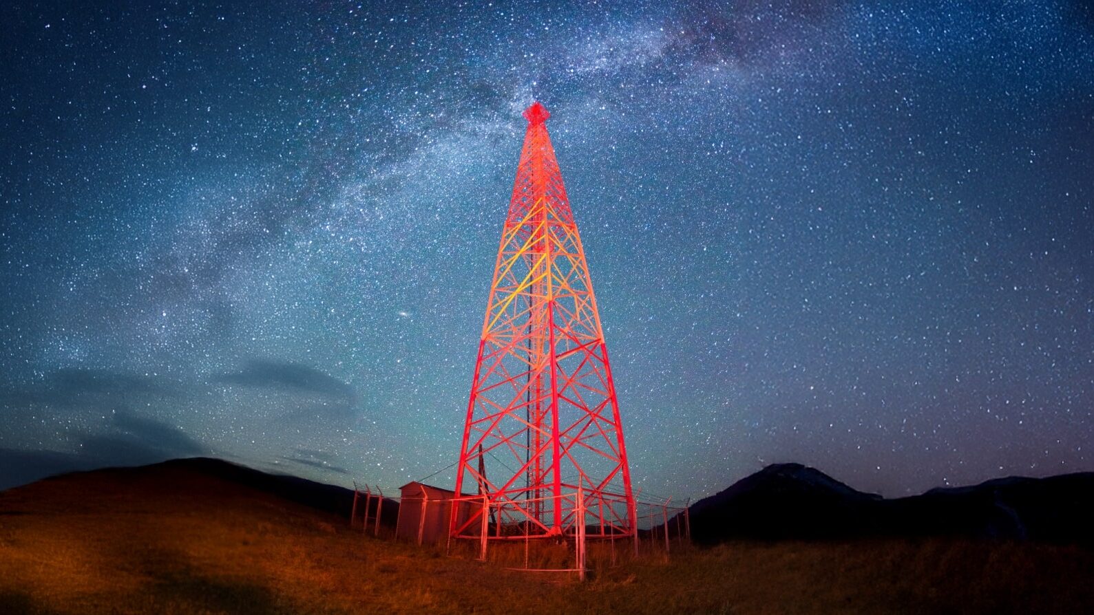 SAVECALL Richtfunk – wireless microwave connectivity for businesses with flexible, high-speed data transmission